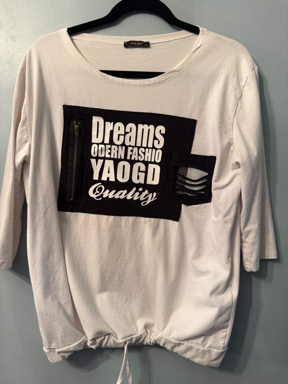 White Graphic Pocket-Detail Women's Top